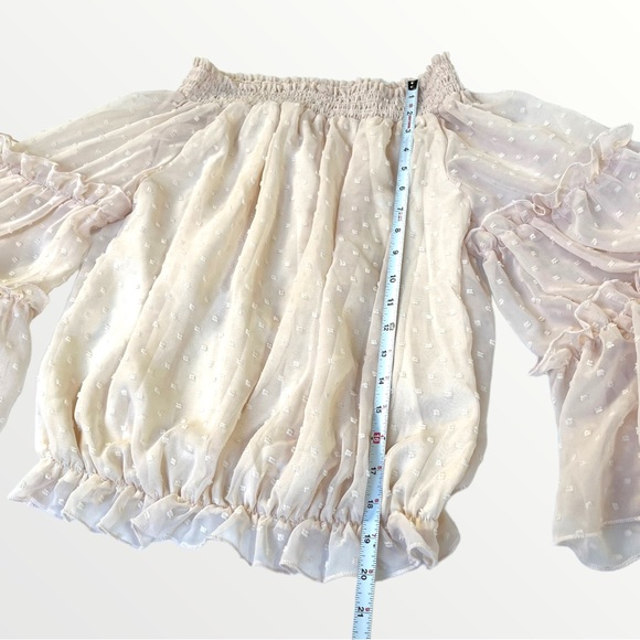 Puffy Loose Ruffle Blouse beige/cream - Picture 4 of 16